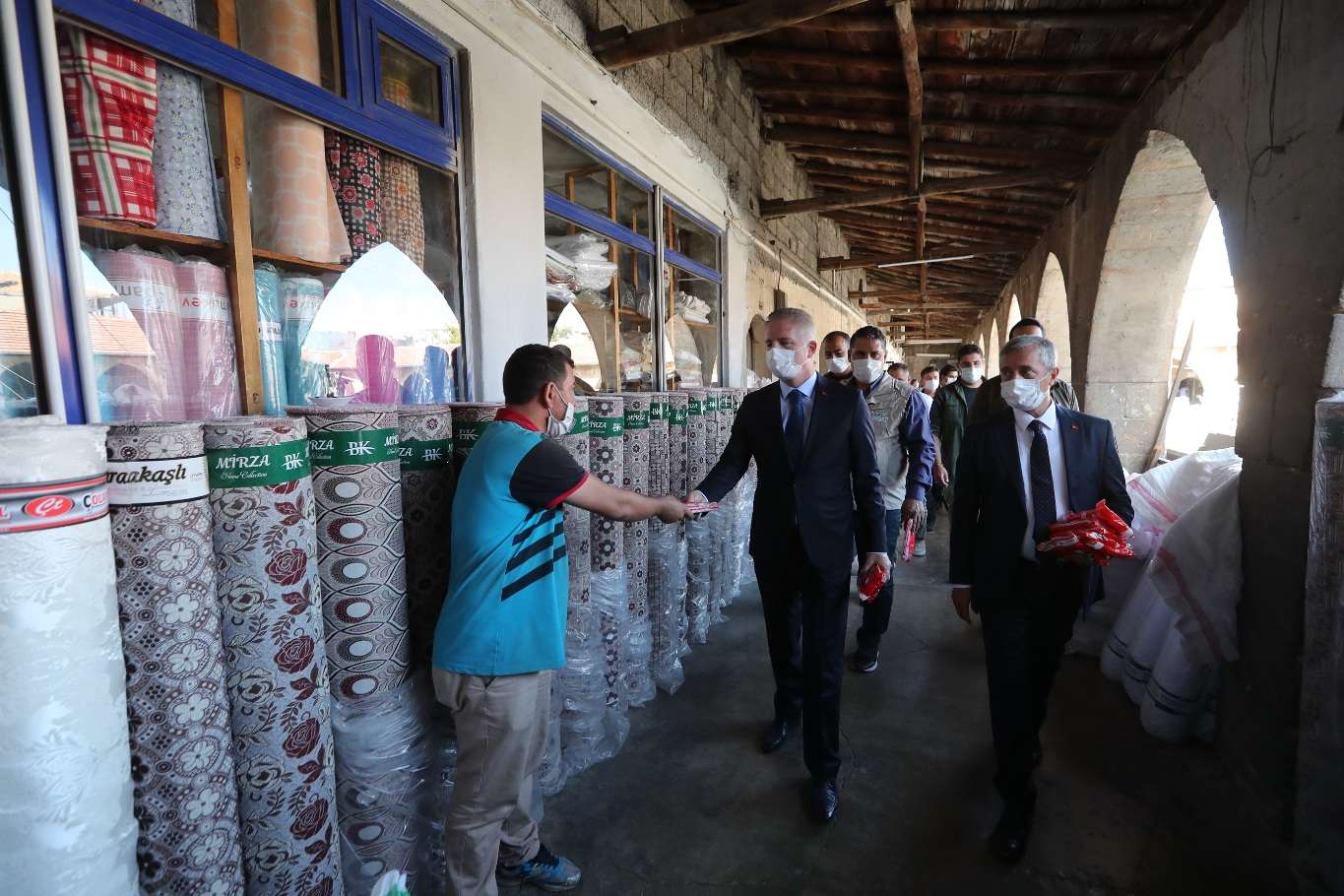 Gaziantep Valisi Gül, sosyal mesafe, maske ve hijyen uyarısında bulundu